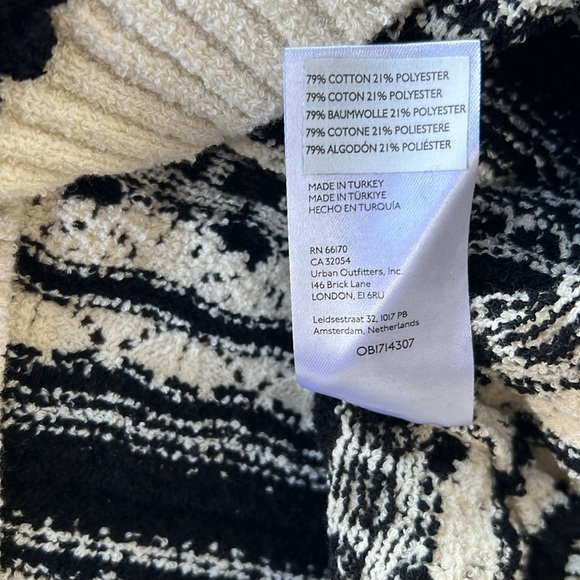 PILCRO ANTHROPOLGIE Black and Cream Knit Sweater Vest Size XS - Picture 10 of 15